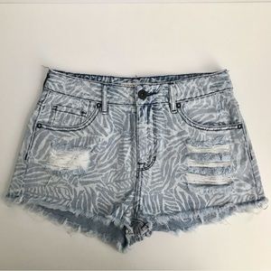 PacSun Distressed Short
